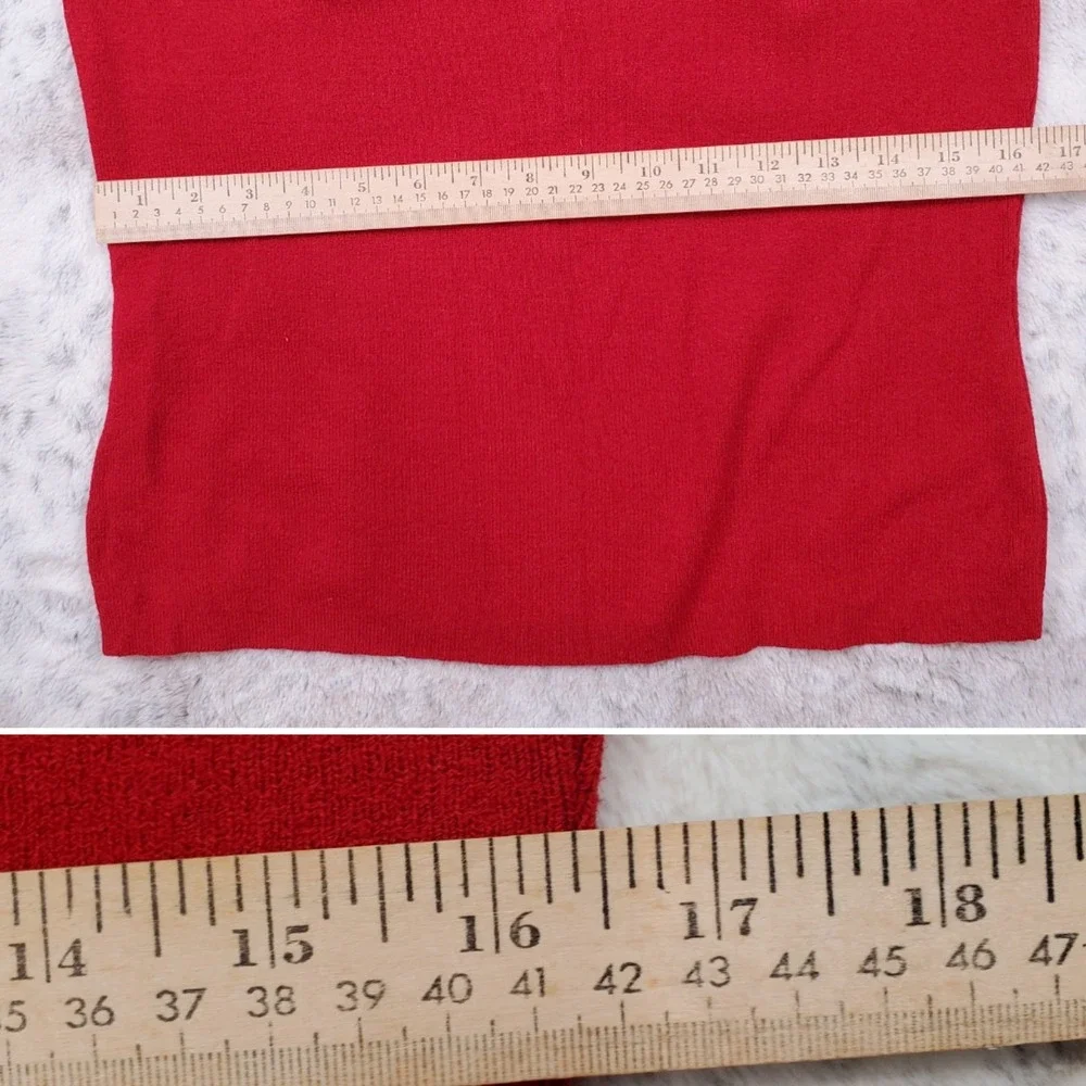 Vintage Women's Red V-Neck Long Sleeve Thin Knit Sweater 90s Size Small Putumayo